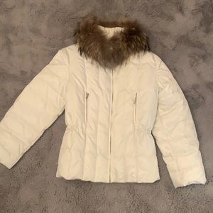 Small white short down puffer